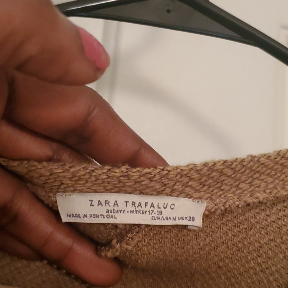 Sweater - Picture 5 of 5